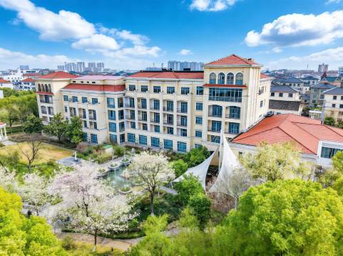 不夜城假日酒店