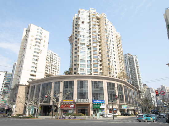 万和至臻酒店(上海静安寺长寿路地铁站店)