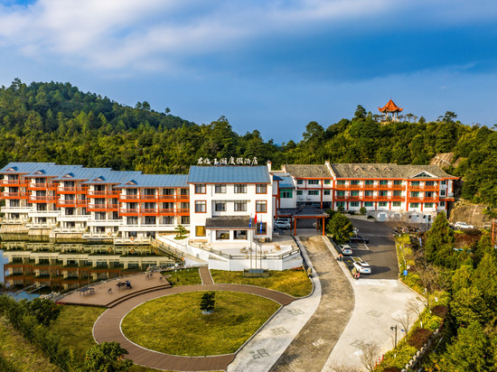 福鼎君临·玉湖度假酒店(太姥山店)