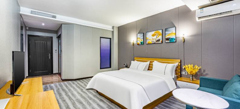 怡家假日酒店(广州花都广场地铁站融创文旅城店)图片