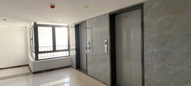 喜欢你极致空间酒店(石家庄火车站西美花街店)图片