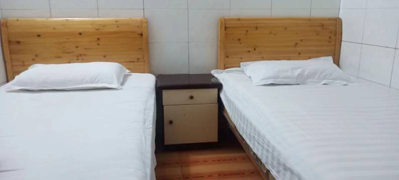 平安旅馆(宜宾学院店)图片