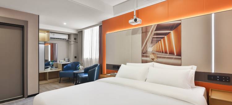 新卓成大酒店(云浮益华广场蟠龙天湖店)图片