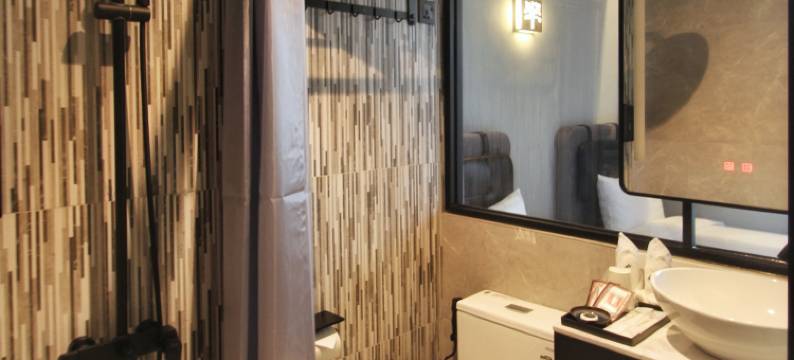 哥打京那巴鲁塞拉雅酒店(The Seraya Hotel)图片