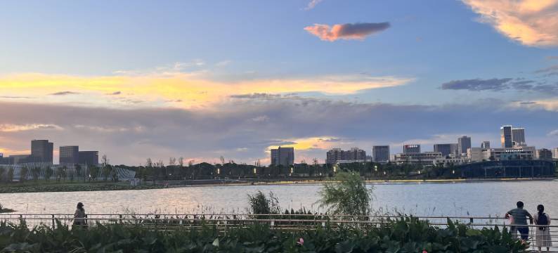 南京江宁诚信大道地铁站轻居酒店图片