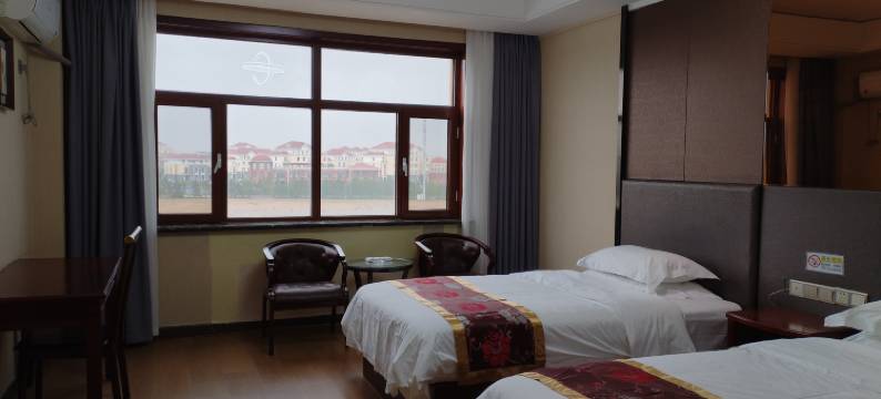 乌审旗宏浦中天假日酒店图片