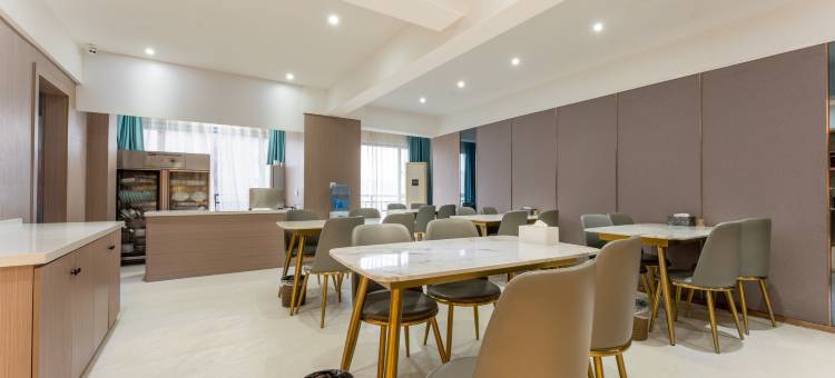 柏曼酒店(长沙大道地铁站高铁南站店)图片