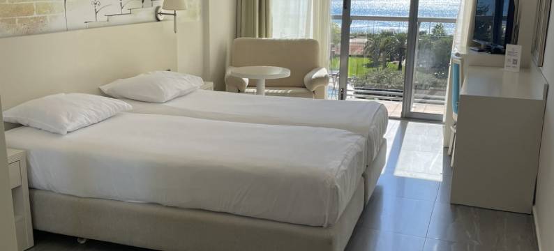 Iberostar Waves Bellevue图片