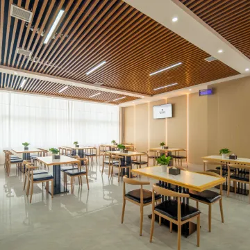 阳泉广阳路丽呈睿轩酒店