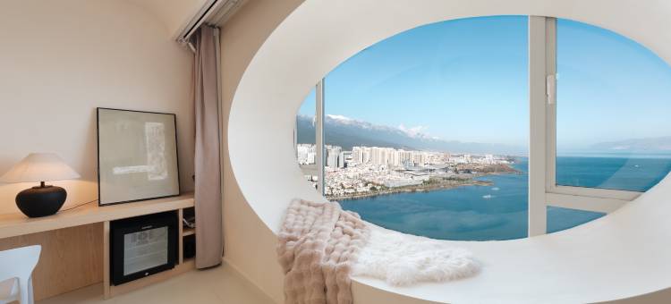 铂漫sea view｜一线海景美宿(洱海公园店)图片