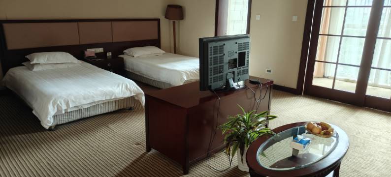 红莲湖高尔夫酒店图片