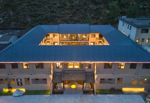 花筑·五台山迦月居民宿（五台山风景区店）外景图