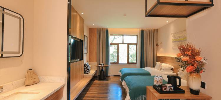 那拉提柏睿林隐酒店图片