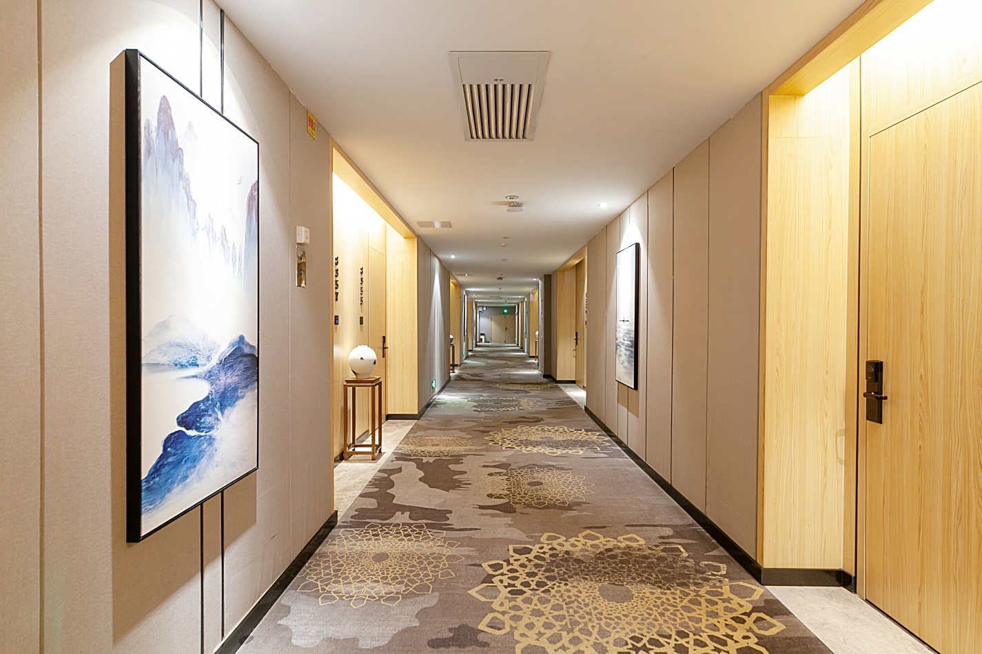 Mousi Light Luxury HotelOver view