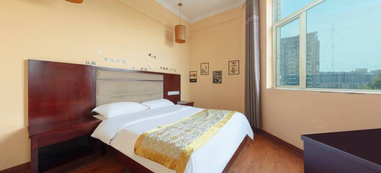 安泊•IMAX酒店(湘潭板塘站店)图片