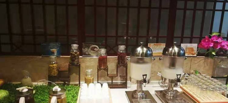 东方之星精品酒店(驻马店汽车客运东站店)图片