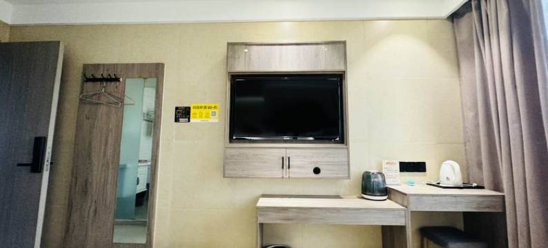 诚雨思酒店(江宁大学城南京交院地铁站店)图片