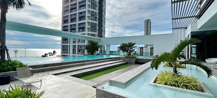 AERAS Beachfront Condominium Jomtien Pattaya图片