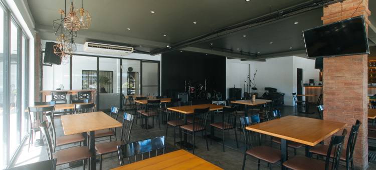 RedDoorz Plus @ Hotel El Sur Tagaytay图片