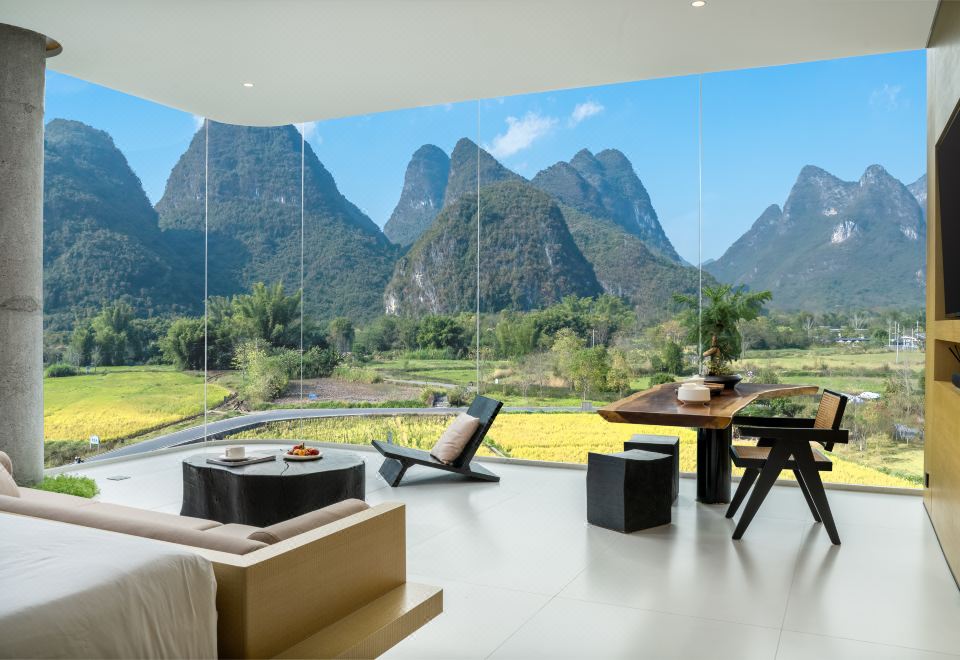 Rice Field Resort (Yangshuo Shili Gallery Yulonghe Branch) Hotel Overview