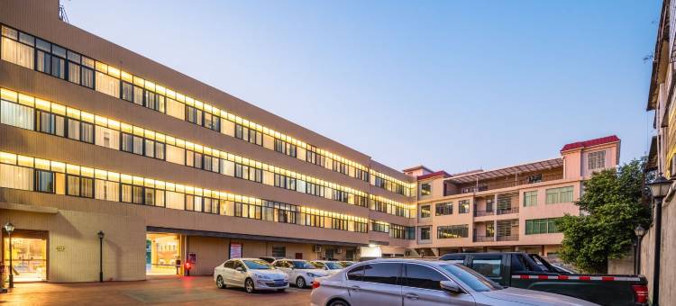 虔美 · 宏名轩国际酒店(龙南滨江广场店)图片