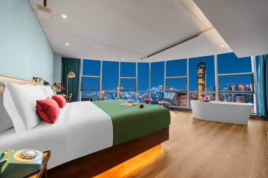 重庆解放碑洪崖洞厚居高空江景酒店图片