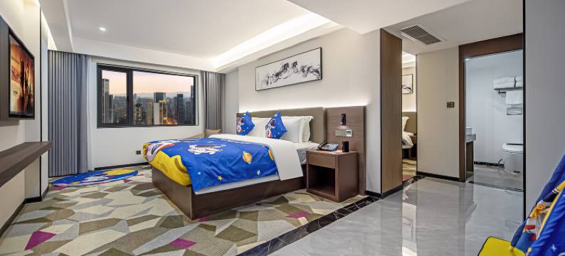 张家界国臣酒店(七十二奇楼子午路店)图片