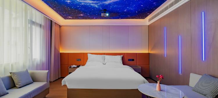 良港轻居酒店(广安思源广场吾悦广场店)图片