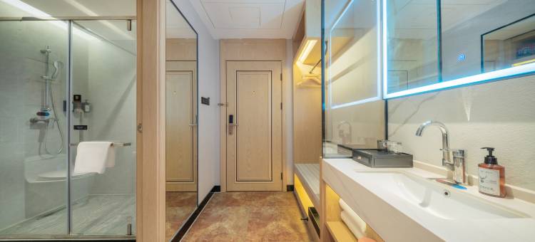 美娱·星峰电竞酒店(东莞虎门高铁站店)图片