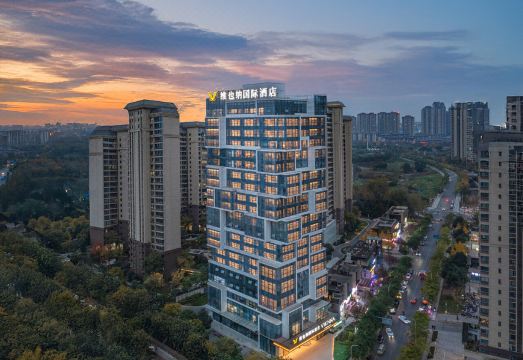 维也纳国际酒店（成都熊猫基地北湖公园店）外景图