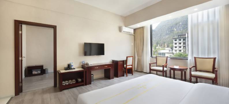 文山桦琳酒店(文山学院西华公园店)图片