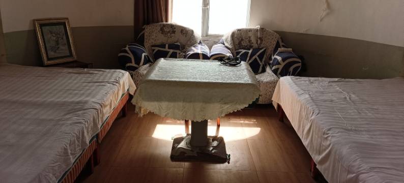 陇县德格都巴雅民宿图片