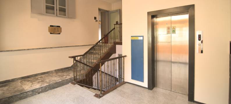 宿适精选酒店(上海淮海中路地铁站店)图片