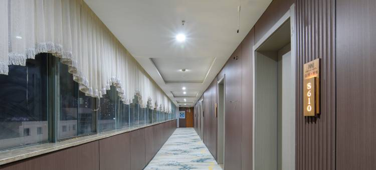 喆缦·欢悦智能影院酒店(普定店)图片