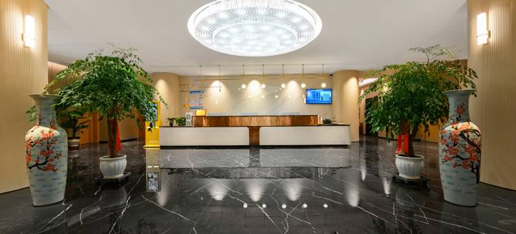 宕昌水岸阳光大酒店(滨河东路店)图片