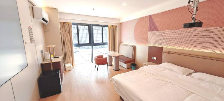 镇江精品公寓(乐达广场店)图片