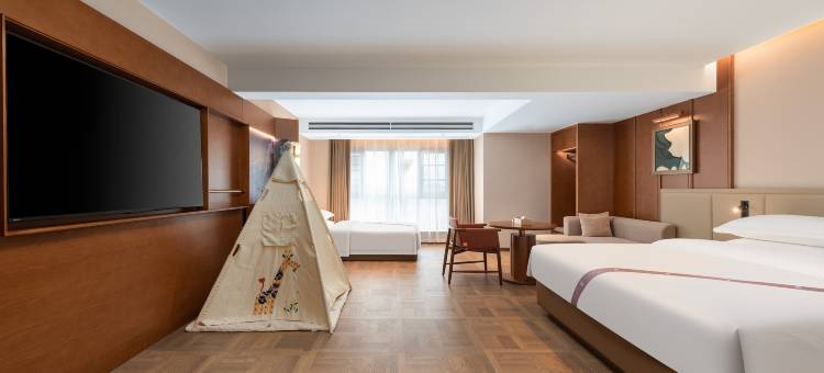 艺龙酒店(贵阳北站黔灵山路店)图片