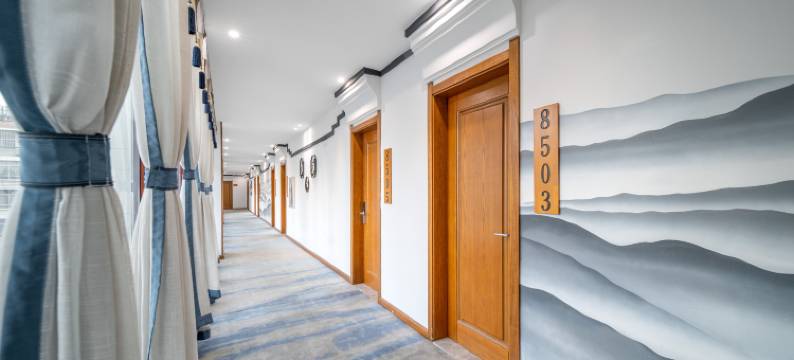 云之尚酒店(盈江盈湖公园汽车客运站店)图片