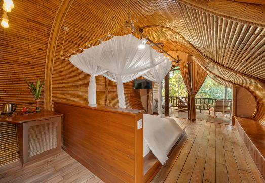 The Peak Sanctuary - Dien Tien Mountain Hotel Overview