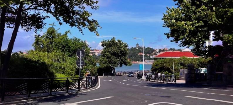 花筑·青岛梦之船海景酒店图片