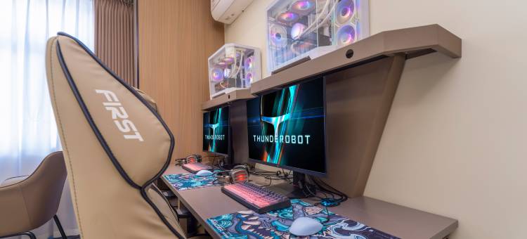 雷神电竞酒店(吴忠万达广场店)图片