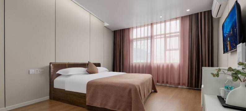 天悦假日酒店(荔波邓恩铭广场美食街店)图片