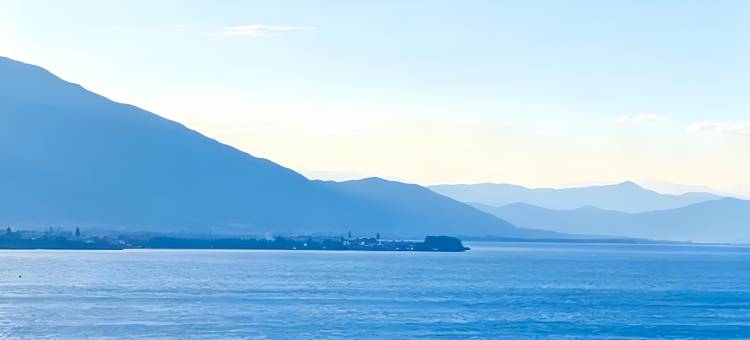青绿·流水望月海景度假民宿(洱海店)图片