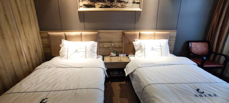 汉阴龙岗大酒店图片