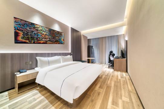 ReMAX热麦电竞酒店(镇海区政府银泰店)