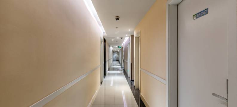 途客轻居酒店(上海虹桥机场龙柏新村地铁站店)图片