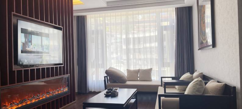 木里中心酒店图片