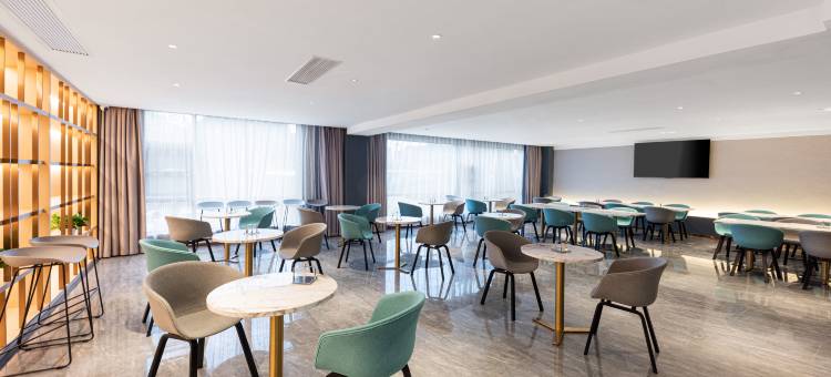 柏曼酒店(武汉光谷佛祖岭高新四路店)图片