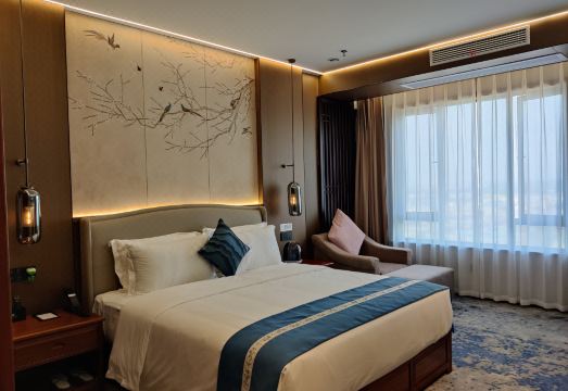 Wuzhou Huatian Holiday Hotel Hotel Overview