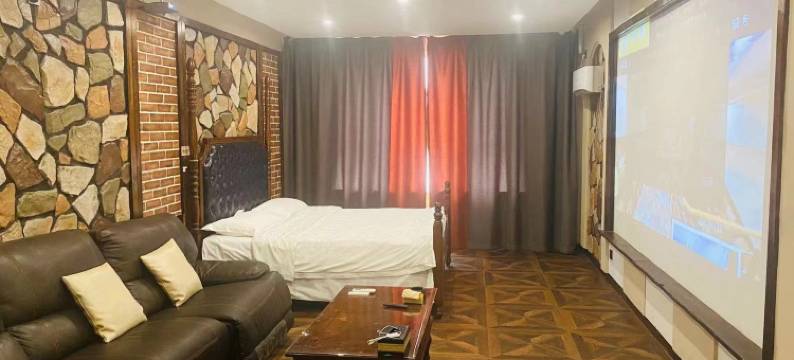 蜗居自助式情趣主题酒店(长春光华学院店)图片